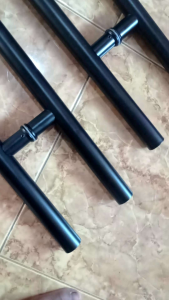 Handle Pintu Kaca & Kayu Bulat Baut Tembus 1¼