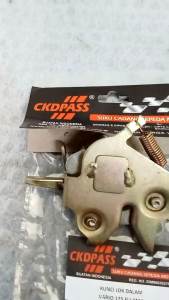 lawan kunci jok dalam engsel jok belakang Honda Vario 125 fi lama old  Vario 125 bohlam kzr merk ckdpass high quality