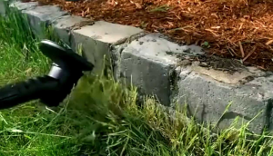 Ready Stock Grass Cutter Bionic Trimmer Wireless Grass and Lawn Mower Handheld Weed Cutter Adjustable Pole Fast Cutting 电动割草机