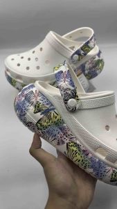 รองเท้าสำหรับผู้หญิง ส้นสูง รุ่น crush clog butterfly ขนาด M3-M7 ใส่สบาย สวย