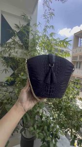 Túi 2hand phom xô xách tay có dây đeo vai đeo chéo da cá.sấu. hịu  của Fap -T41