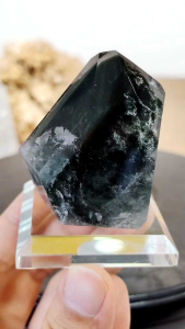 Natural Brazil Super Collection Dark Green Phantom Mountain Quartz Crystal Point Ornament Decorative collectible for home decor #CrystalPoint #Naturalcrystal #homedecor #Lifestyle #PhantomQuartz