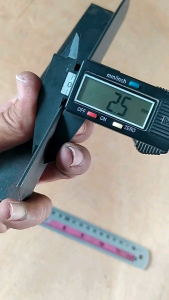 Besi Siku 35 x 35 Tebal 25 mm Panjang 20 cm