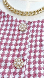 { "Set 2 ชิ้นผ้าพิมลายชิโนฟรีไชส์งานป้ายจ้าา": 100, }