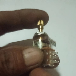 Flore วอลุลุ่ม ตัดคอยล์ กีตาร์ B500k 12 mm.