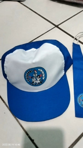 Topi TK putih plus dasi putra putri