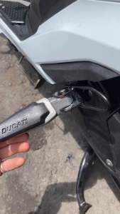[ 1 CẶP ] GÁC CHÂN DUCATI CHO VISION / VARIO / AB