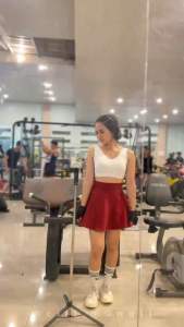 Rok Mini Flare Pinggang Elastis Warna Solid untuk Olahraga dan Senam