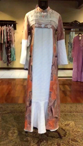 Abaya Tenun Viscos + Renda + Payet by Dian Pelangi LIMITED EDITION Busana Muslim Baju Maxi Dress Gamis Gaun Outfit Pesta Kondangan Pernikahan Lebaran Wanita Cantik Anggun Modis Modern Elegan Mewah Model Terbaru Motif Batik Tulis Hand Made Kekinian