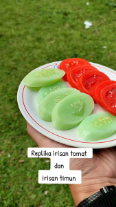 Replika irisan buah timun / Replika sayuran timun / Vegetarian Replika / dummy sayuran / garnish timun / sliced tikun / Mainan anak / Edukasi anak / Dekorasi meja makan / Display Restaurant Hotel food model Dan lain lain