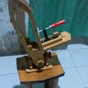 Stitching pony sewing leather / sewing horse clamp /alat bantu jahit kulit