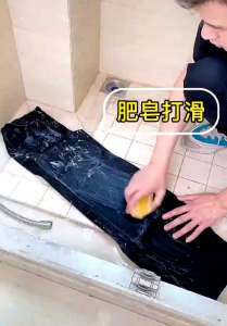 ＃1045＃肥皂气泡盒 Multifunctional Soap Bubble Box Roller Spring Soap Bubbles Maker Drainer