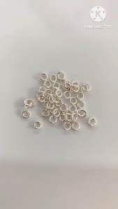 ห่วงเงินแท้แบบผ่าแบบเปิด ขนาด 4.7 มิล หนา 0.7 มิล เริ่มต้นราคาคู่ละ 40 บาท(2ชิ้น)