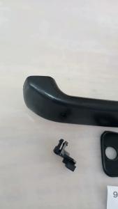 HANDLE PINTU LUAR HINO LOHAN KANAN (RH)