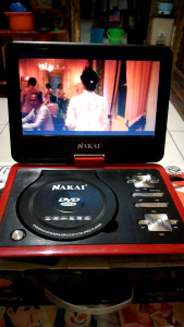 DVD PLAYER PORTABLE NAKAI 98 tipe N988mark TORI