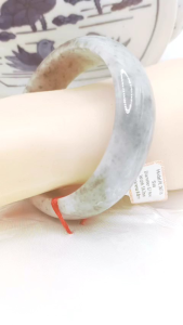 ❤️100% Authentic Brand New Set "A" Grade (Size "D57.9mm) Wuji乌鸡" Burmese jade bangle beautiful natural snow flacks surface unique appearances and patterns wear for safe journey protection from negative elements and villains