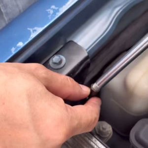 1 คู่ โช๊คค้ำฝากระโปรงหน้า Ford Ranger ปี2002-2011 (ยี่ห้อ Hawkeyes) สินค้าHawkeyesแท้100% ไม่ต้องดัดแปลง ติดตั้งง่าย ไม่ต้องเจาะตัวถังรถยนต์ รับประกัน 1 ปี