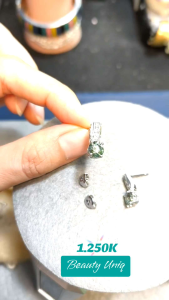 BÔNG TAI BẠC Ý XI KIM ĐÍNH KIM CƯƠNG NHÂN TẠO MÀU XANH 6.2 LI