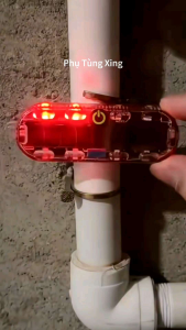 Đèn nhấp nháy cảnh báo lái xe an toàn đèn led năng lượng mặt trời phụ tùng phụ kiện xe