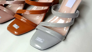 Kinarra Sandal Heels Wanita Terbaru