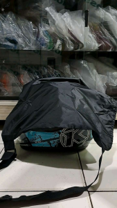 Tas Helm Anti Air & Cover Helm Murah: Perlengkapan Motor Tahan Air