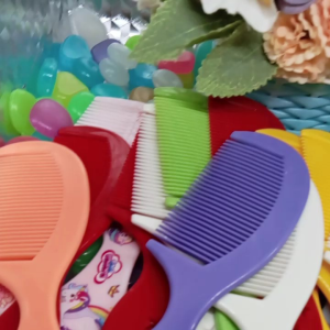 Lượt Nhựa chải tóc mini 13cm colorful cho Bạn Gái/ Bé Gái