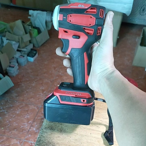 Máy Vặn Vít Cordless Brushless Makita TD172 Pin 18V-21V Điều Khiển 4 Tốc Độ Màu Sắc Đa Dạng Xuất Xứ Trung Quốc