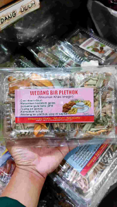 Minuman bir pletok Jogja - bir pletok Imogiri isi 10 - minuman alami praktis - membantu menjaga kesehatan - menangkal radikal bebas - minuman oleh-oleh khas Jogja