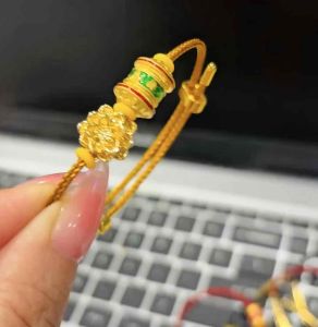 Lắc tay titan vàng lu thống khắc Ommani mic bông sen nhà Phật mang lại bình an may mắn hạnh phúc