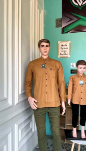 Coksu kemeja polos couple ayah dan anak bahan cigaret lengan panjang kemeja pria dewasa dan anak laki laki warna coksu / cokelat susu