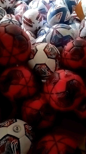 BOLA SEPAK SIZE 5 BAHAN VIU KUALITAS BAGUS (Gratis Pompa Mini Pentil Dan Jaring Bola)