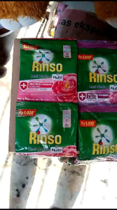 36PCS Rinso bubuk sachet 1000an pink rose fresh detergen bubuk