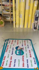 Decan Tranh Gán Mác Cho Con
