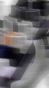 Kaos Kaki 3/4 New Sport: Pilihan Terbaik untuk Pria & Wanita