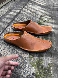 SEPATU SANDAL KASUAL SEPATU BUSTONG PRIA KULIT SAPI 100% KODE 261 TAN ( PRODUKSI SENDIRI )
