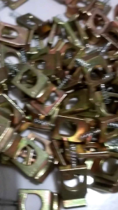 Pengait Regulator Gas Model Per Warna Kuning