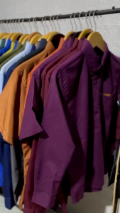 Kemeja Polos Pria Kantoran Formal Lengan Panjang Warna Abu Bahan Katun Premium