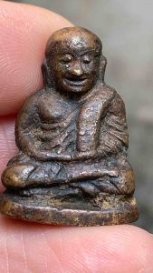 หลวงพ่อเงิน พิจิตร หล่อเก่าโบราณ พระเครื่อง