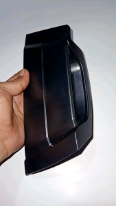 Handle Pintu Belakang Honda HRV Original Set Kanan Kiri\\n\\n Apa Itu Handle Pintu Belakang Honda HRV?\\nHandle pintu belakang Honda HRV adalah komponen penting yang digunakan untuk membuka dan menutup pintu belakang mobil HRV. Handle ini berfungsi sebagai penghubung antara bagian dalam dan luar mobil, sehingga memudahkan pengendara dan penumpang untuk membuka dan menutup pintu belakang dengan mudah.\\n\\n Fungsi Handle Pintu Belakang HRV\\nHandle pintu belakang HRV memiliki beberapa fungsi penting, antara lain:\\n\\n- Memudahkan pengendara dan penumpang untuk membuka dan menutup pintu belakang mobil.\\n- Menjaga keamanan dan kerahasiaan dalam mobil.\\n- Memastikan pintu belakang tetap tertutup dengan baik.\\n\\n Spesifikasi Handle Pintu Mobil HRV\\nHandle pintu belakang HRV memiliki spesifikasi yang sesuai dengan kebutuhan mobil tersebut. Beberapa spesifikasi yang perlu diperhatikan antara lain:\\n\\n- Material: Handle pintu belakang HRV biasanya terbuat dari bahan berkualitas tinggi seperti plastik ABS atau logam.\\n- Warna: Handle pintu belakang HRV tersedia dalam berbagai warna, tergantung pada model dan warna mobil.\\n- Desain: Handle pintu belakang HRV dirancang dengan ergonomis dan mudah digunakan.\\n\\n Mengapa Memilih Handle Pintu Belakang Honda HRV Asli?\\nHandle pintu belakang Honda HRV asli memiliki beberapa keunggulan dibandingkan handle imitasi. Berikut ini beberapa keunggulan handle pintu belakang HRV asli:\\n\\n Keunggulan Handle Pintu Belakang Honda HRV Asli\\nHandle pintu belakang HRV asli memiliki beberapa keunggulan, antara lain:\\n\\n- Kualitas bahan yang lebih baik.\\n- Desain yang lebih ergonomis dan mudah digunakan.\\n- Durabilitas yang lebih tinggi.\\n- Tersedia dalam berbagai warna sesuai dengan model dan warna mobil.\\n\\n Perbandingan Handle Pintu Belakang HRV Asli & Imitasi\\nHandle pintu belakang HRV asli dan imitasi memiliki perbedaan yang cukup signifikan. Berikut ini beberapa perbandingan antara handle pintu belakang HRV asli dan imitasi:\\n\\n| Fitur | Handle Pintu Belakang HRV Asli | Handle Pintu Belakang HRV Imitasi |\\n| --- | --- | --- |\\n| Kualitas bahan | Lebih baik | Kurang baik |\\n| Desain | Ergonomis dan mudah digunakan | Kurang ergonomis |\\n| Durabilitas | Lebih tinggi | Kurang tinggi |\\n| Warna | Tersedia dalam berbagai warna | Tersedia dalam beberapa warna |\\n\\n Cara Memilih dan Menginstal Handle Pintu Belakang Honda HRV\\nMemilih dan menginstal handle pintu belakang HRV yang tepat sangat penting untuk menjaga kenyamanan dan keamanan dalam mobil. Berikut ini beberapa panduan yang dapat membantu Anda memilih dan menginstal handle pintu belakang HRV:\\n\\n Panduan Memilih Handle Pintu Belakang HRV\\nBerikut ini beberapa panduan yang dapat membantu Anda memilih handle pintu belakang HRV yang tepat:\\n\\n- Perhatikan spesifikasi handle pintu belakang HRV yang sesuai dengan model dan warna mobil Anda.\\n- Pilih handle pintu belakang HRV asli untuk mendapatkan kualitas bahan dan desain yang lebih baik.\\n- Perhatikan durabilitas handle pintu belakang HRV yang akan Anda pilih.\\n\\n Cara Menginstal Handle Pintu Belakang HRV\\nBerikut ini beberapa langkah yang dapat membantu Anda menginstal handle pintu belakang HRV:\\n\\n1. Siapkan alat yang diperlukan seperti obeng, kunci pas, dan lem.\n2. Cabut kabel listrik yang terhubung ke handle pintu belakang HRV lama.\n3. Cabut handle pintu belakang HRV lama dengan menggunakan obeng atau kunci pas.\n4. Pasang handle pintu belakang HRV baru ke posisi yang sama dengan handle lama.\n5. Hubungkan kabel listrik ke handle pintu belakang HRV baru.\n6. Uji coba handle pintu belakang HRV baru untuk memastikan kinerjanya.\\n\\n Aksesoris dan Suku Cadang Lainnya untuk Pintu Belakang HRV\\nSelain handle pintu belakang HRV, ada beberapa aksesoris dan suku cadang lainnya yang dapat Anda gunakan untuk meningkatkan kenyamanan dan keamanan pintu belakang HRV. Berikut ini beberapa aksesoris dan suku cadang yang dapat Anda pertimbangkan:\\n\\n Aksesoris Pintu Belakang HRV\\nBerikut ini beberapa aksesoris pintu belakang HRV yang dapat Anda pertimbangkan:\\n\\n- Kaca spion belakang HRV: Aksesoris ini dapat membantu Anda melihat situasi di belakang mobil dengan lebih jelas.\\n- Penutup pintu belakang HRV: Aksesoris ini dapat membantu menjaga kebersihan dan kerahasiaan dalam mobil.\\n\\n Suku Cadang Pintu Belakang HRV\\nBerikut ini beberapa suku cadang pintu belakang HRV yang dapat Anda pertimbangkan:\\n\\n- Handle pintu belakang HRV: Suku cadang ini dapat digunakan untuk mengganti handle pintu belakang HRV yang rusak atau aus.\\n- Pintu belakang HRV: Suku cadang ini dapat digunakan untuk mengganti pintu belakang HRV yang rusak atau aus.\"\n}