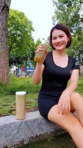 [NGUYÊN CHẤT 100%] Bột diếp cá sấy lạnh nguyên chất hộp 500g. Rau diếp cá sấy lạnh xay bột bột diếp cá nguyên chất không pha thảo dược làng tôi. Giúp giảm mụn kháng viêm giảm và ngừa trĩ ngừa táo bón thanh lọc cơ thể đẹp da.