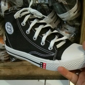 Sepatu Sekolah Import NB Bot Sol Karet Kuning Top Seller