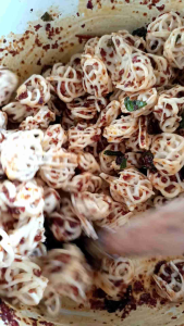 Krupuk seblak instan pedo/krupuk seblak mawar viral pedasdaunjeruk 100gr kemasan tinwall krupuk seblak rafael