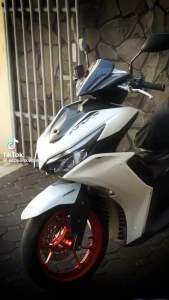 Skotlet motor khaki green paste glossy mengkilap sticker scotlite hijau matcha hijau sage pastel premium lebar 50cm