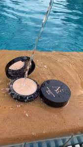 แป้งพัฟออร่าริช แป้งAR แป้งพัฟผสมรองพื้น Aura Rich SPF50 PA+++ แป้งพัฟผสมน้ำผึ้งทองคำ และคอลลาเจน 15g.