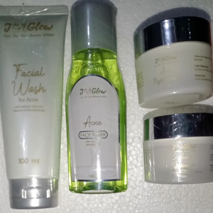 JGLOW ACNE SOLUTION untuk kulit berminyak berkomedo dan berjerawat ringan