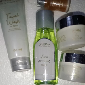 JGLOW ACNE EXTRA SOLUTION