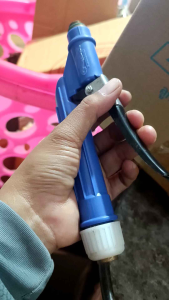 มือบีบถังโยก ถังสเปรย์ เครื่องพ่นยา สีน้ำเงิน