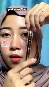 Eyeshadow Crayon by Simolla Pigmented color blink