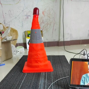 คำขอ: ส่งฟรี กรวยสะท้อนแสง พับได้ มีไฟกระพริบสว่าง สูง 35 ซม พับเก็บใต้เบาๆ