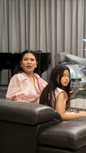 IKARAO BREAK X1 PREMIUM PORTABLE WIRELESS AUDIO MACHINE 13.3 INCH SMART SPEAKER KARAOKE